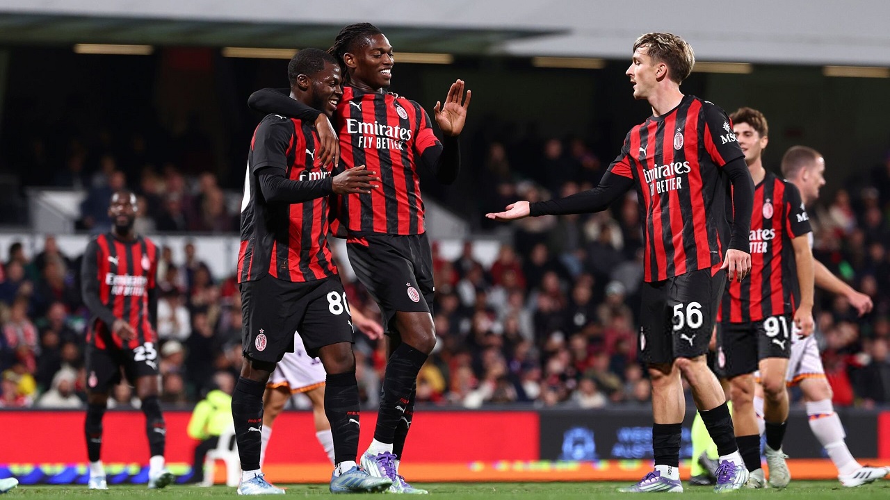 Media Italia: 'Mendominasi dan Bertahan', Cara AC Milan Kalahkan Napoli